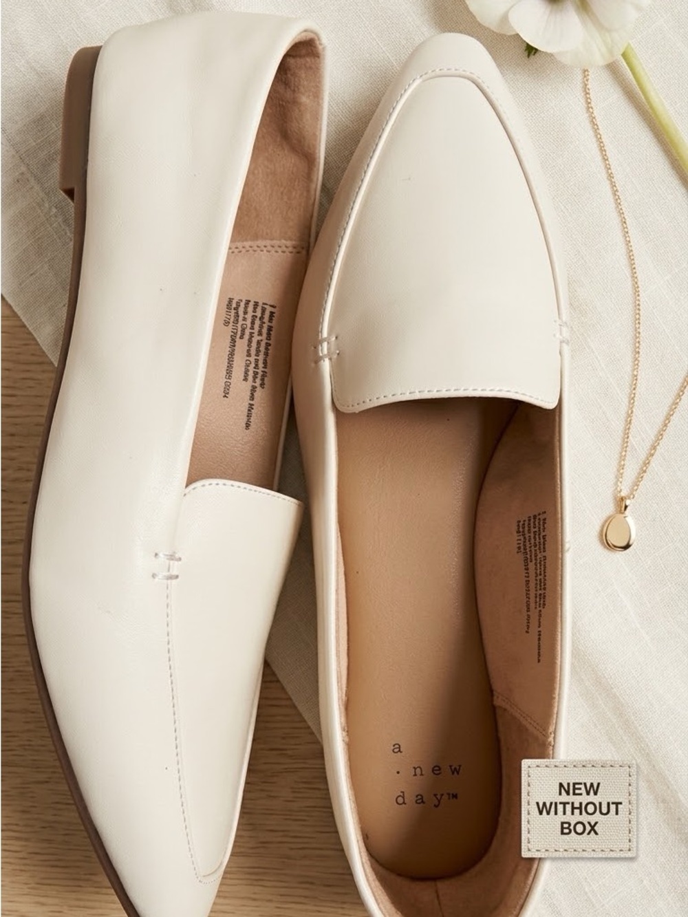 A New Day Women's Cream Faux Leather Loafer Flats Sz  9